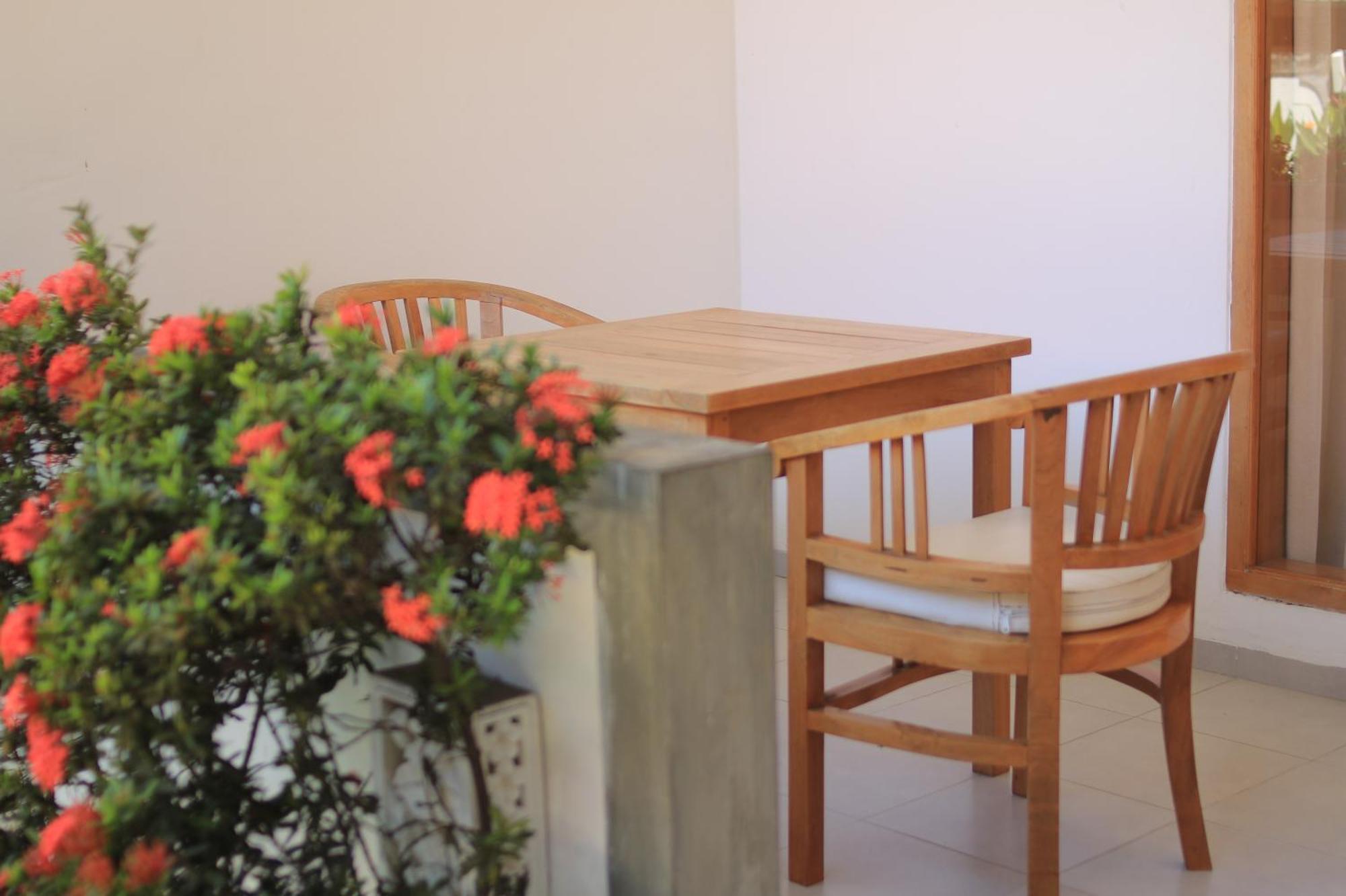 Villa Seruni Lovina Екстериор снимка