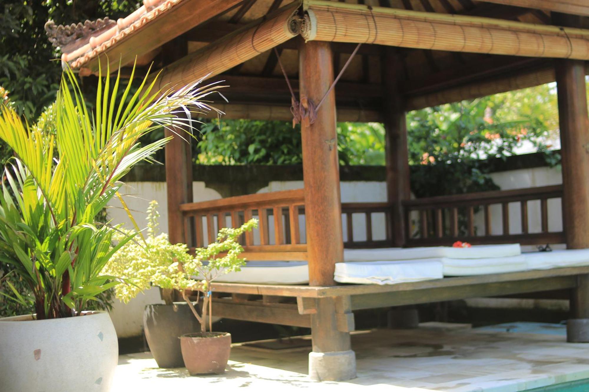 Villa Seruni Lovina Екстериор снимка