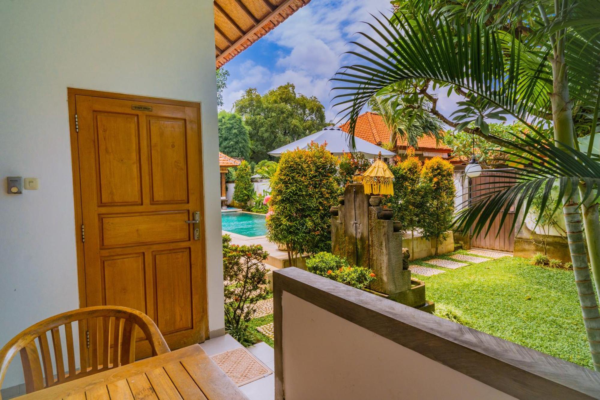Villa Seruni Lovina Екстериор снимка