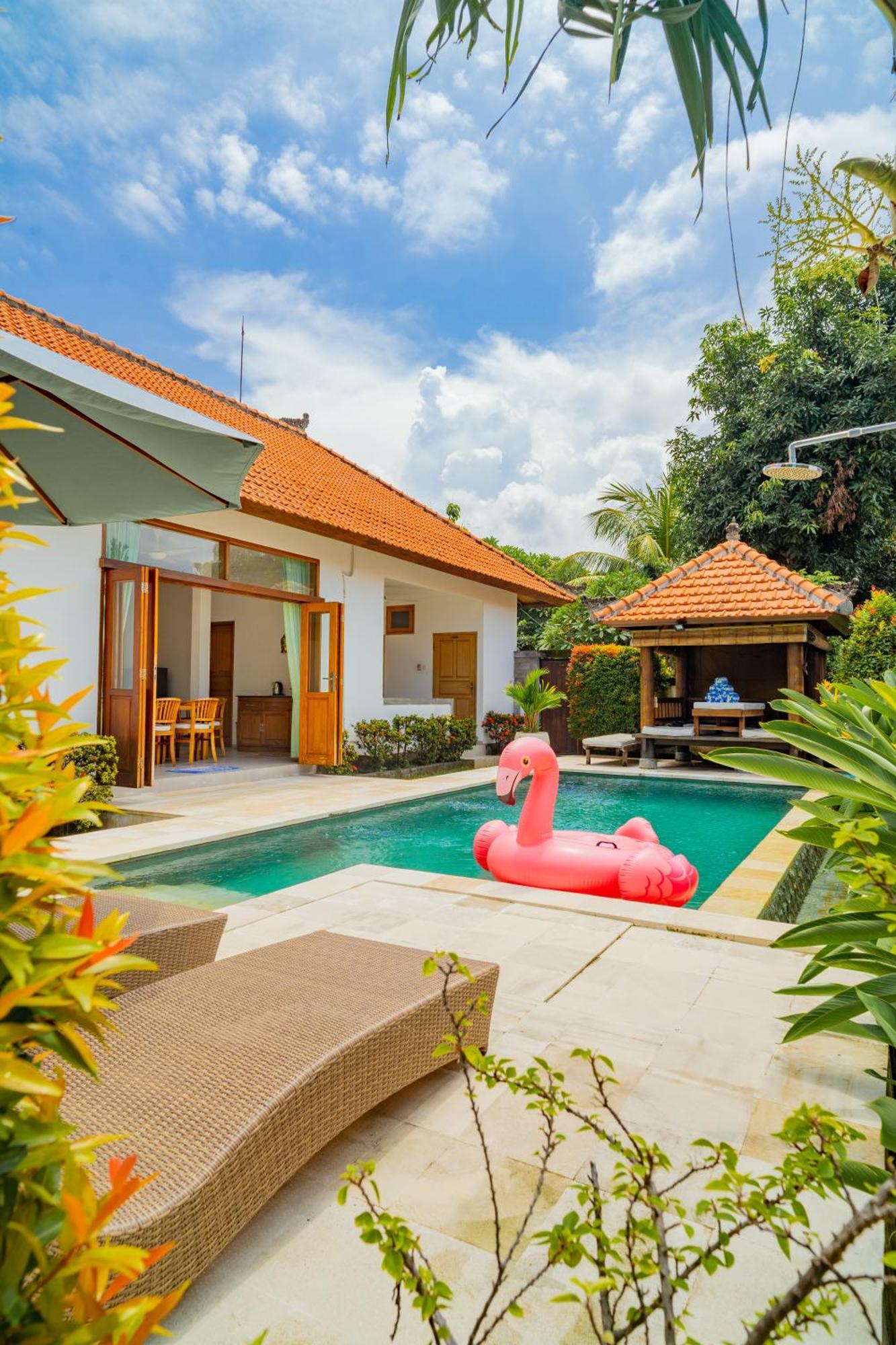 Villa Seruni Lovina Екстериор снимка